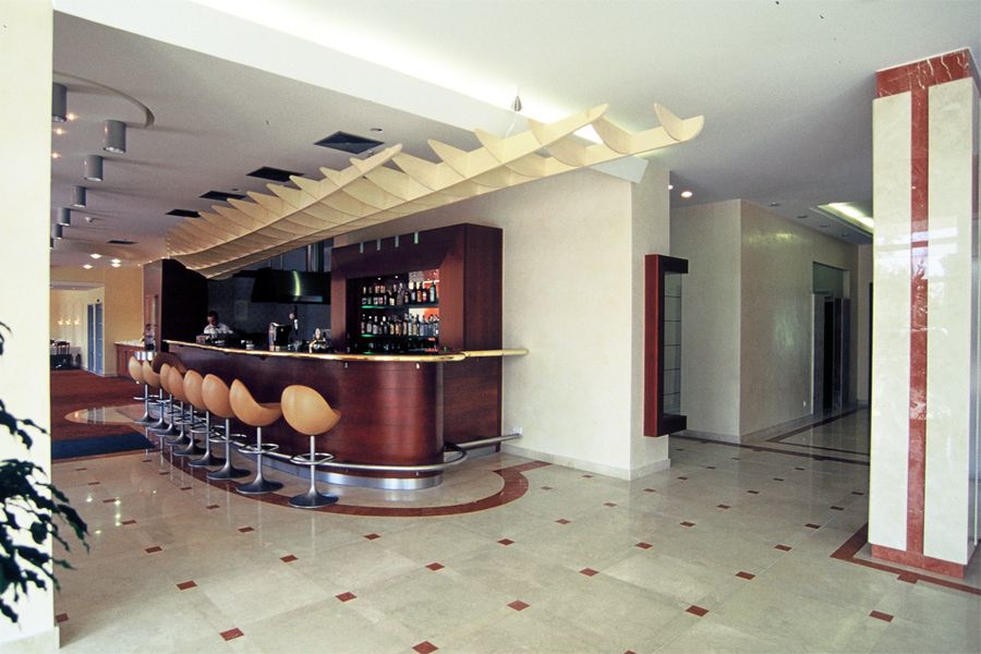 Airport09.jpg